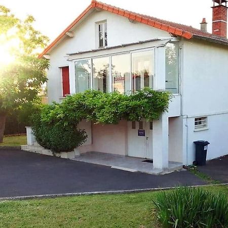Villa Pavillon Kifadonfe 3 ch avec cour et jardin à Saint-Germain-Lembron Extérieur photo