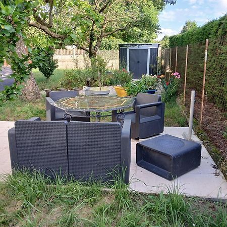 Villa Pavillon Kifadonfe 3 ch avec cour et jardin à Saint-Germain-Lembron Extérieur photo